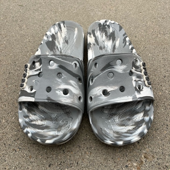 CROCS Shoes - Iconic Crocs Comfort unisex slip-ons sandals. women’s 8, men’s 6. EUC